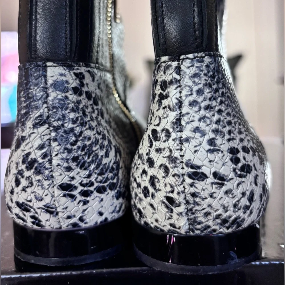Calvin Klein Eunice Snakeskin Ankle Booties Black White Pointed Toe Size 7